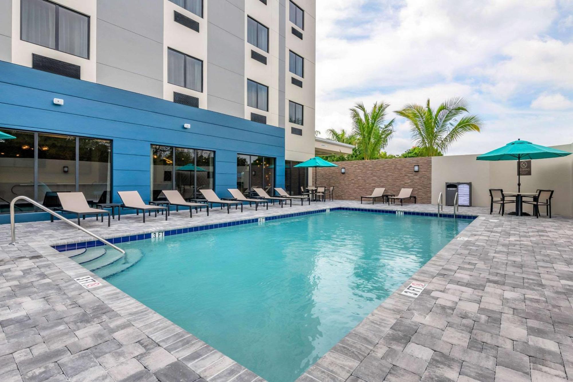 Comfort Suites Stuart-Hutchinson Island מראה חיצוני תמונה