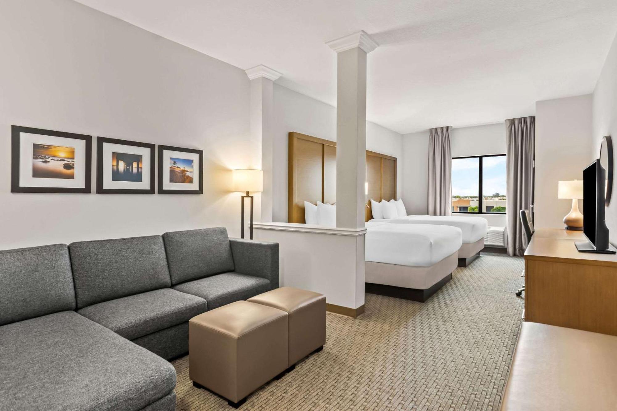 Comfort Suites Stuart-Hutchinson Island מראה חיצוני תמונה